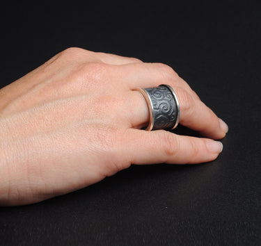 Anillo macu plata pavonada